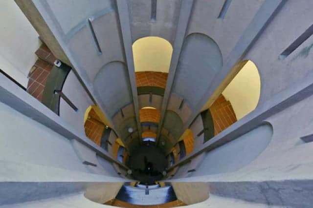 Ricardo Bofill Taller De Arquitectura Merkez Binası- Eski Çimento Fabrikasının Hayata Dönüşü