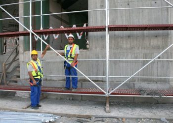 Ahşap ve Ön Yapımlı Çelik ile Alüminyum Alaşımlı Dış Cephe İş İskelelerine  Dair Tebliğ