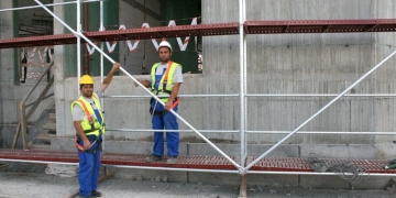 Ahşap ve Ön Yapımlı Çelik ile Alüminyum Alaşımlı Dış Cephe İş İskelelerine  Dair Tebliğ