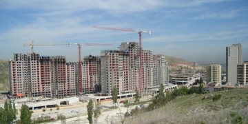 Deprem toplanma alanları AVM ve lüks site oldu!