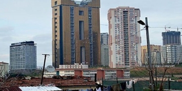 Afet Riskinden Gökdelen Çıktı