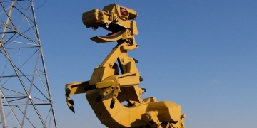 İş Makinasından Dinozor