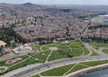 Pendik Belediyesi, arazideki fay hattının plandan silinmesini istedi.