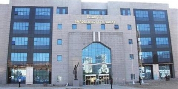 “Dünyanın En Büyük” Adliyesinde Boğulma Tehlikesi!