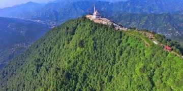 Kıble Dağı’nın zirvesinde yükselen cami!