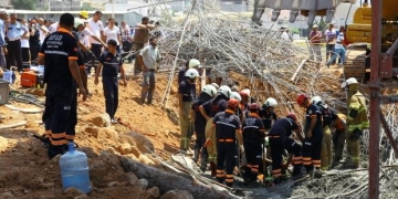 Viyadük inşaatında facia: 4 ölü