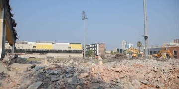 Alsancak stadının yıkım çalışmaları sürüyor