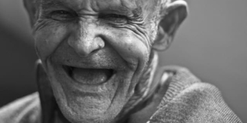 Mutluluk Nedir? Mutluluk için Yapılmış Bir Ömürlük Araştırma