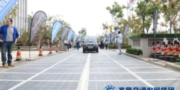 Çin, Şeffaf  Beton ve Güneş Enerjili Yol Yaptı