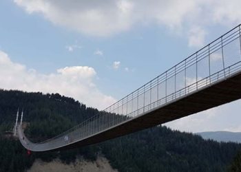 4 Minareli Asma Köprü Ziyaretçi Akınına Uğruyor