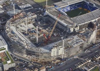 Sıradışı Stadyumda Zamana Karşı Yarış Başladı!