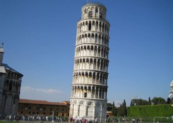 Eğik Pisa Kulesi ve Sırrı