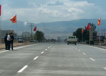 Köylere Beton Yol!