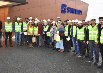 “En İyi Yapı İnşaat Firması” ödülü Sur Yapı’ya