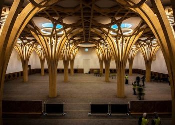 Avrupa’nın İlk Çevre Dostu Camisi Hizmete Açıldı