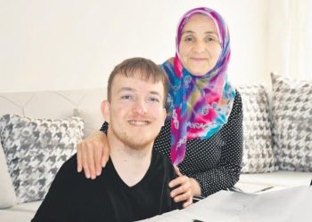 İnşaat Mühendisi Sevdasıyla Engelleri Aştı