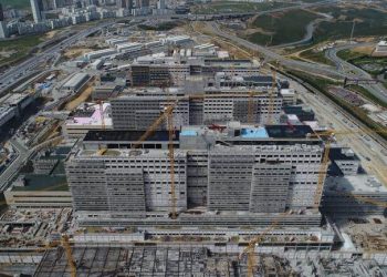 Başakşehir Şehir Hastanesi (DÜNYANIN EN BÜYÜK SİSMİK İZOLATÖRLÜ BİNASI)