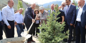 Beton Yerine Fidanlı Temel Atma Töreni
