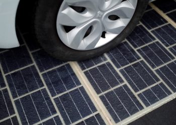 Dünyanın İlk Güneş Paneli Kaplı Otoyol Denemesi Fiyaskoyla Sonuçlandı