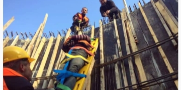 7 metreden kuyuya düşen işçiyi itfaiye kurtardı