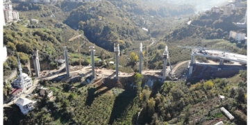 2,5 milyar TL’ye mal olması beklenen Kanuni Bulvarı inşaatı 8 yıldır sürüyor