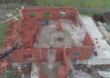 Devletin Yıktığı Kaçak Yayla Evini Yeniden Yaptı