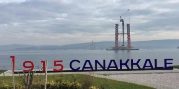 1915 Çanakkale Köprüsü’nün ayakları 100 metre yüksekliğe ulaştı