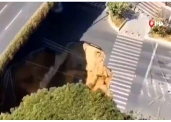 Çin’de metro inşaatında yol çöktü: 3 kişi kayıp