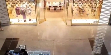 Dubai’de yoğun yağış sel felaketine dönüştü