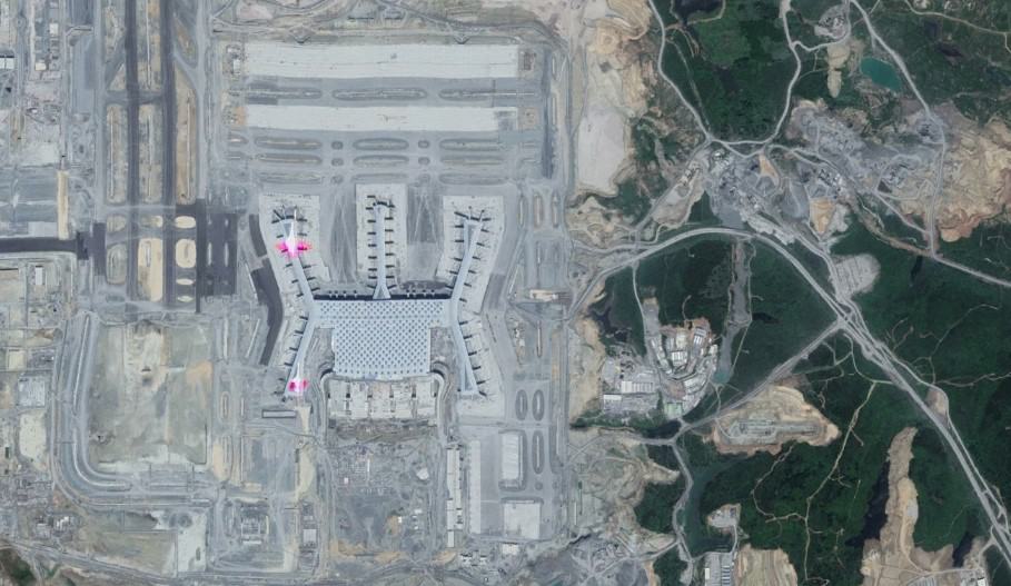 İstanbul Yeni Havalimanı yeni pistin uydu görüntüleri