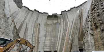 Dev projenin sadece gövdesine 2.2 milyon metreküp beton döküldü