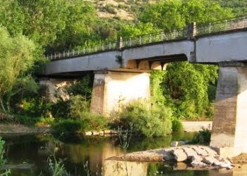 Mafsal Üzerine Düşen Yayılı Yükün Çözümü