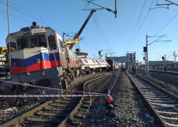 Ankara’da yolcu treni raydan çıktı