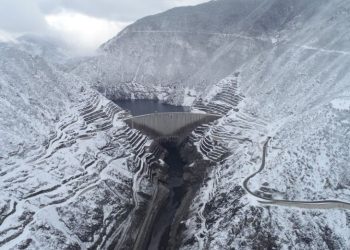 Deriner Barajı’nın etkileyici kış görünümü