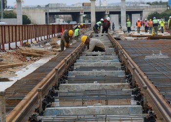 3. Etap Raylı Sistemde raylar döşendi