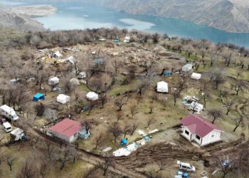 Depremin ana merkezi Çevrimtaş’a ilk ‘örnek ev’ kuruldu