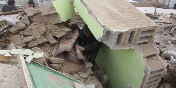 İran’daki deprem Van’ı Vurdu