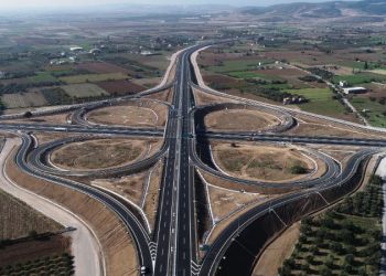 İzmir-Çandarlı arasını 40 dakikaya düşüren otoyol hizmete açılıyor