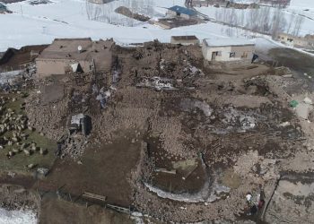 Van’da deprem bölgesi havadan görüntülendi