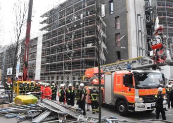 Almanya Hamburg’da iskele çöktü: 1 ölü, 8 yaralı