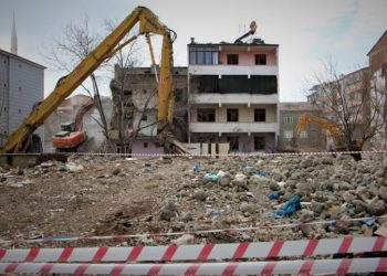 Depremde 14 kişinin hayatını kaybettiği mahallenin son hali