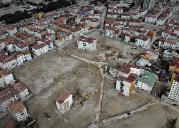 Depremde 14 kişinin hayatını kaybettiği mahallenin son hali