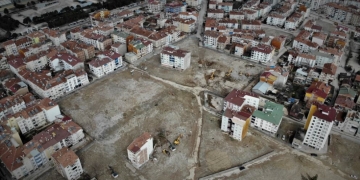 Depremde 14 kişinin hayatını kaybettiği mahallenin son hali