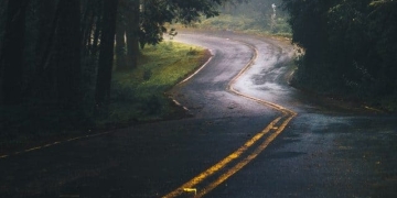 Kendinden Gitmek İster İnsan