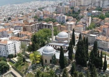 Emirsultan Camii depreme dayanamaz