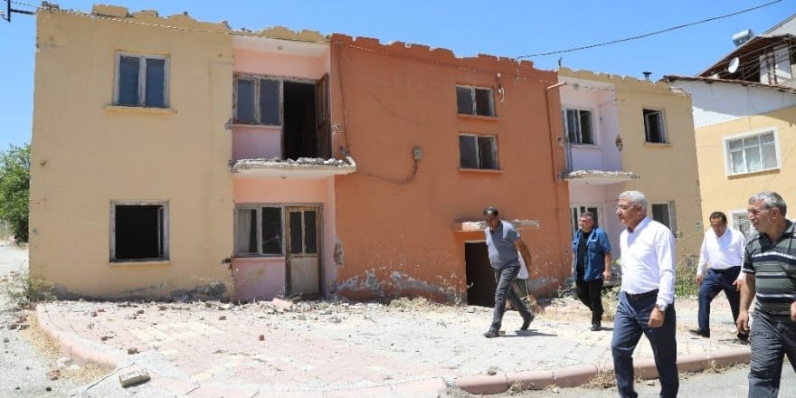 Artvin’deki sel ve heyelanın ardından hasar tespit çalışmasına başlandı