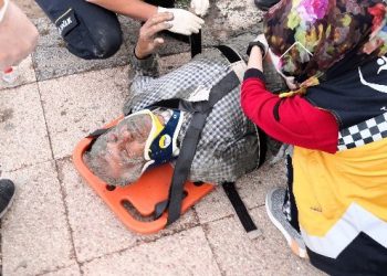 Aksaray’da inşaatta meydana gelen çökme nedeniyle 2 kişi enkaz altında kaldı.