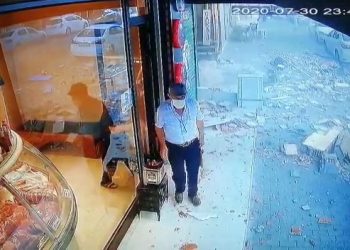 5 katlı binanın iki balkonu çöktü, facianın eşiğinden dönüldü