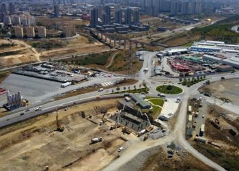 “Türkiye’nin deprem izolatörlü ilk konut projesi”nin temeli atıldı