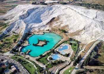 “Denizli’de beklenen büyük deprem Pamukkale Travertenleri’ne zarar verecek”